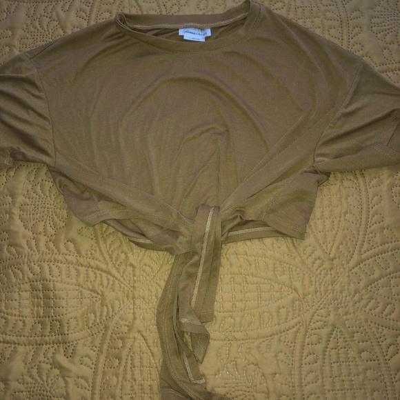 Lovers & Friends Mustard tie up T-Shirt - Picture 4 of 5